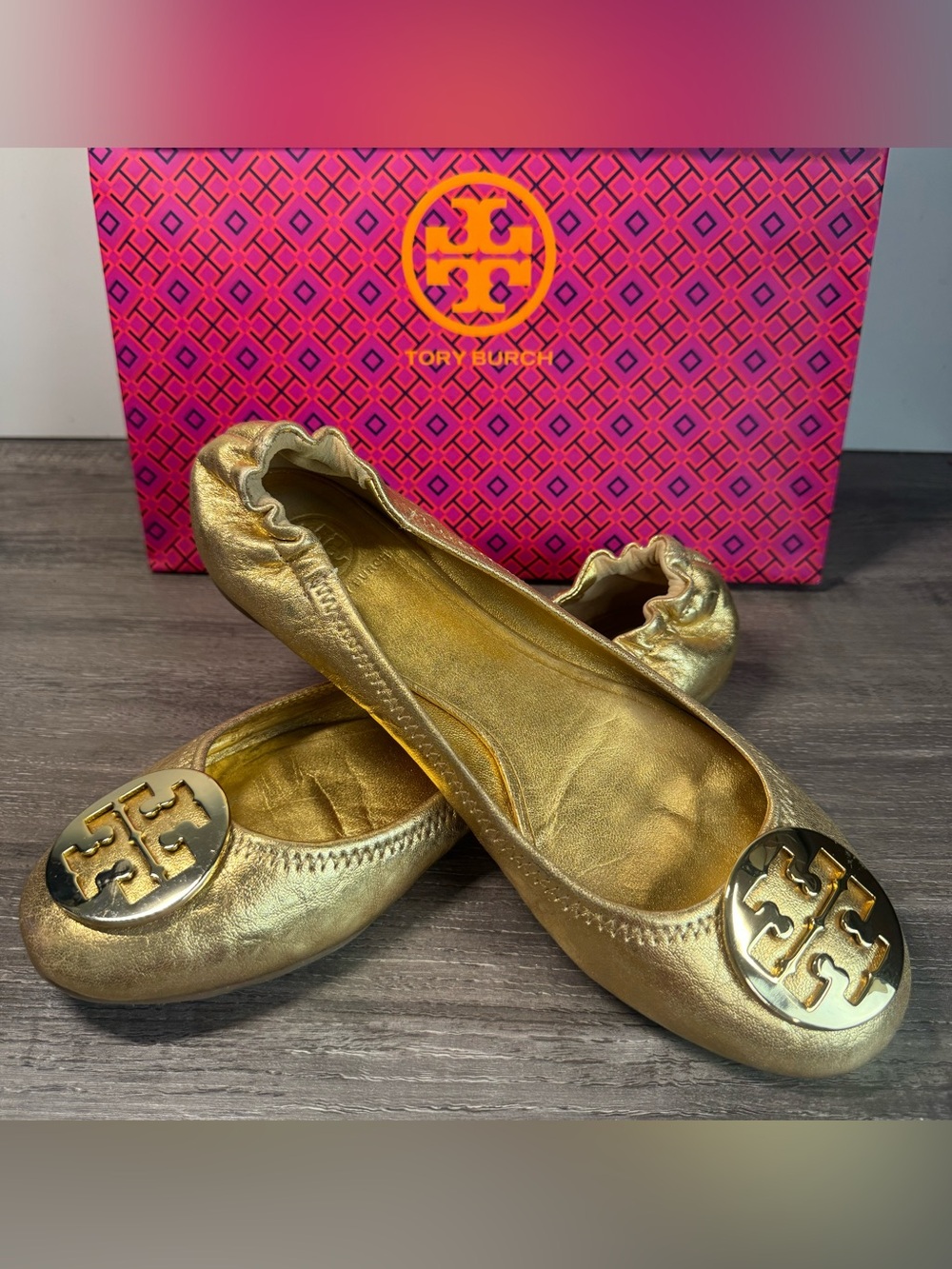 Tory Burch Reva Metallic Gold Logo Ballet Flats size 9.5 EUC